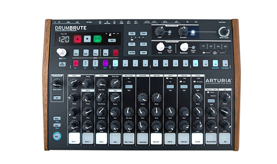 アナログドラムマシン「DrumBrute」