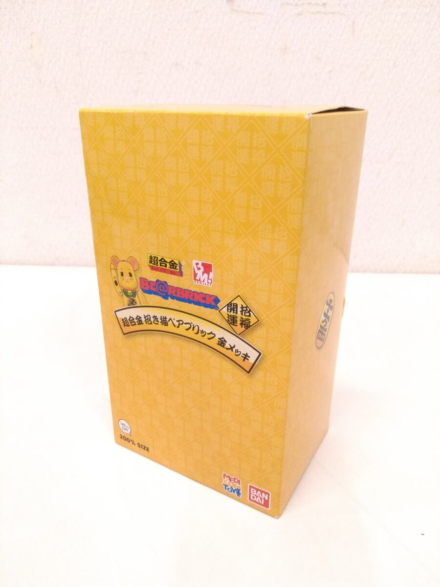 招き猫ベアブリック 