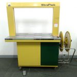 ストラパックの自動梱包機