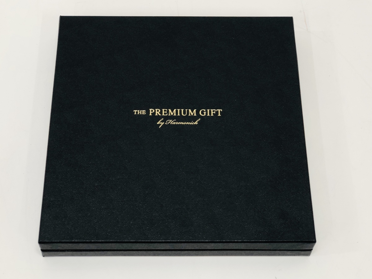 THE PREMIUM GIFT 